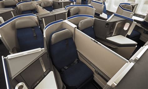 united 777-200 first class hawaii 2021